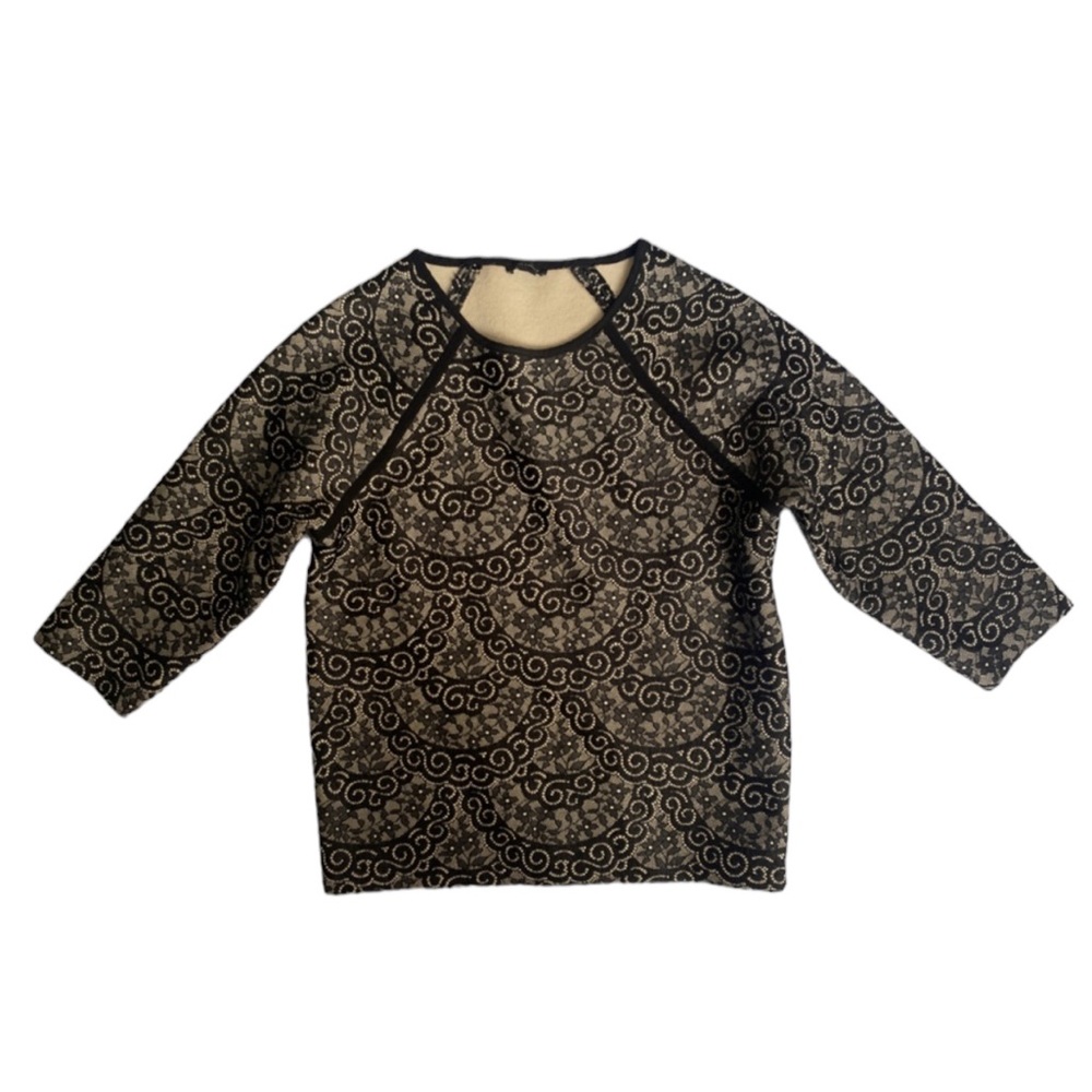 Ann Taylor Jacquard Top Bonded Lace 3/4 Sleeve
Botton Left Side Invisible Zip